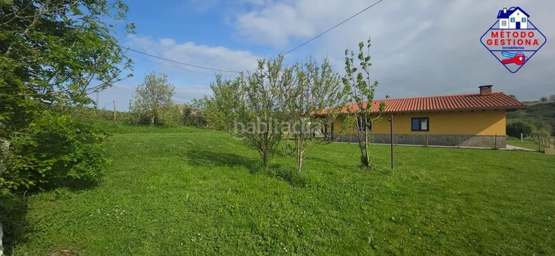 Foto 379d42a6-6427-4245-a9ca-cc0802b3b8ff. Xalet amb aparcament a Suances