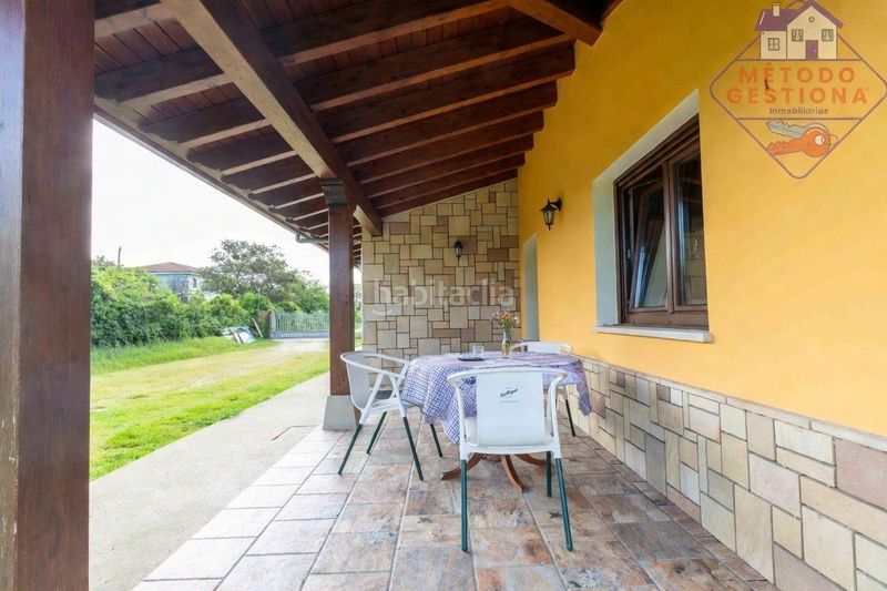 Foto 4426fa7d-3044-4bd9-b441-29f80d044d36. Xalet amb aparcament a Suances