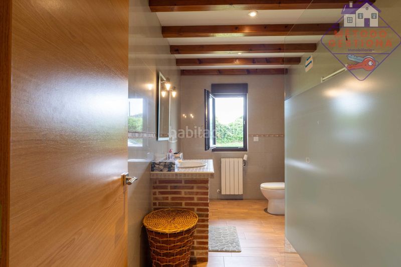 Foto 73c02612-a769-4c76-ba42-df74dbd1de48. Xalet amb aparcament a Suances