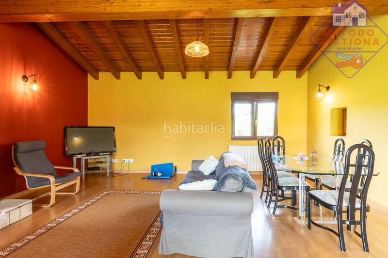 Foto 9e8ddfcf-c1f3-4bcf-9055-3b4e53bd7768. Xalet amb aparcament a Suances