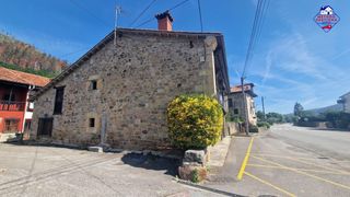 Maison à Cabuérniga. Casa independiente en el valle del saja