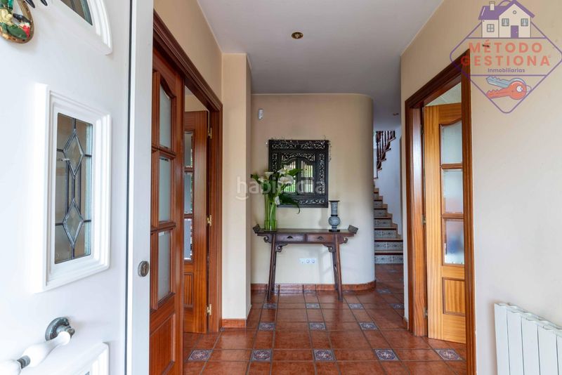 Foto 0557b244-1762-42c8-9b5b-5de8db75cb16. Casa amb calefacció aparcament a Alisal - San Román Santander