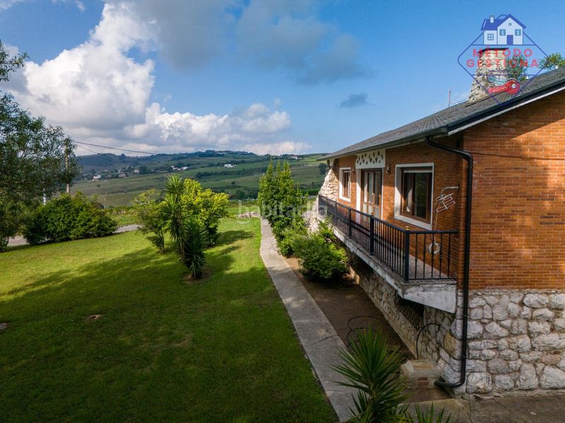 Foto 75a07a83-6f64-4323-87e4-713caf8b35b8. Casa amb calefacció aparcament a Suances