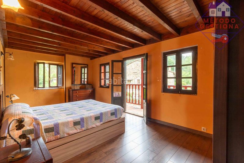 Foto a2ebd373-f991-4a57-88a9-08072bb4dc0f. Casa amb aparcament a Puente Viesgo
