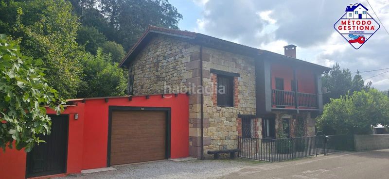 Foto a910b748-c92e-49c6-bf90-00cbfe309754. Casa amb aparcament a Puente Viesgo