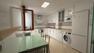 Alquiler Piso  Calle isaac peral. Alquiler de  habitaciones por temporada