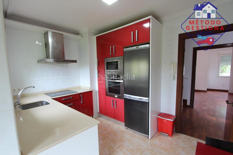 Foto 9bd572ab-b6b8-498f-b79f-17622ae569a9. Casa bifamiliare con riscaldamento parcheggio in Suances
