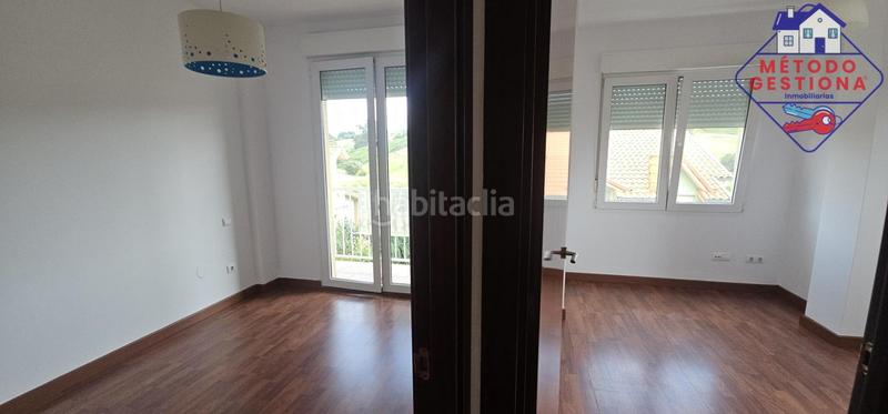 Foto cd28f7fe-786e-4364-9b3e-074c66a3caee. Casa bifamiliare con riscaldamento parcheggio in Suances