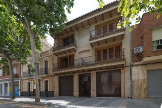 Haus  Major. Unifamiliar en el centro de aldaia de 5 habitaciones, 3 baños, g
