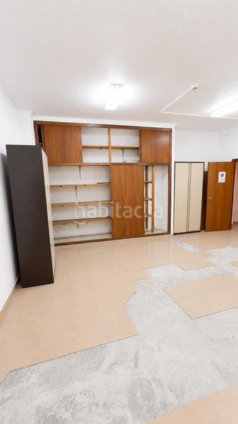 Foto dd669efc-7496-4059-aa56-7f1f9a15d29e. Local comercial a Vall d´Uixó (la)