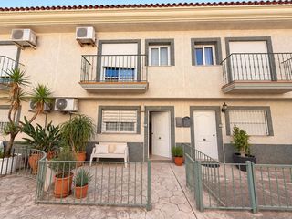 Towny house  Olocau. Vivienda de 4 plantas en benaguasil
