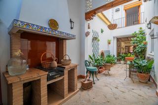 Masia  Venerable padre moreno. Casa  de pueblo en moixent con cinco habitaciones y piscina