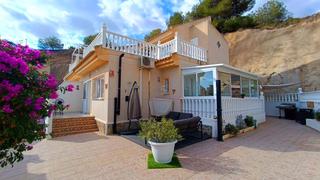 Haus  Calle de los continentes. Moderna villa adosada, idealmente ubicada en un callejón sin sal