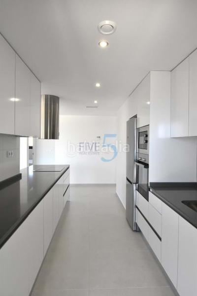 Foto 23ab99a7-9be0-4a40-aba0-34933a489752. Àtic amb piscina a San Miguel de Salinas