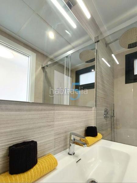 Foto c3b240bc-9e3f-4108-84f8-7880f91a3cea. Àtic amb piscina a San Miguel de Salinas