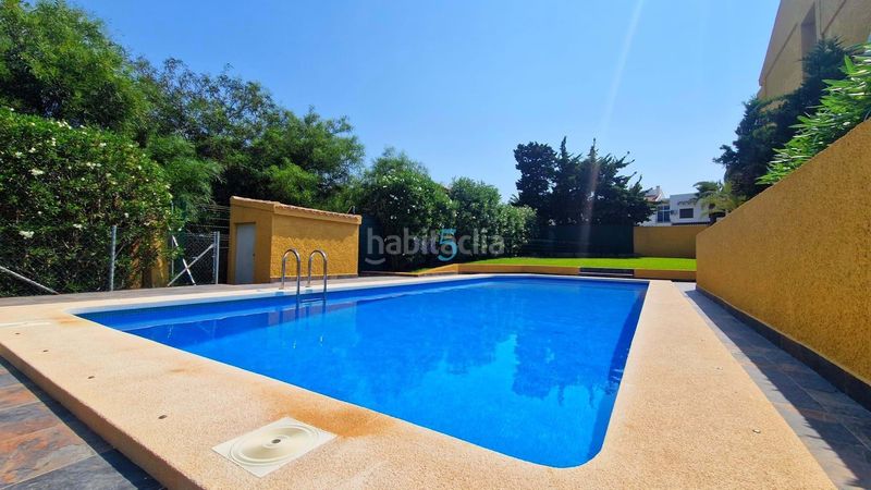 Foto ee15cfce-cc1f-475f-9652-979897b3d2c6. Casa adossada amb calefacció aparcament piscina a Orihuela
