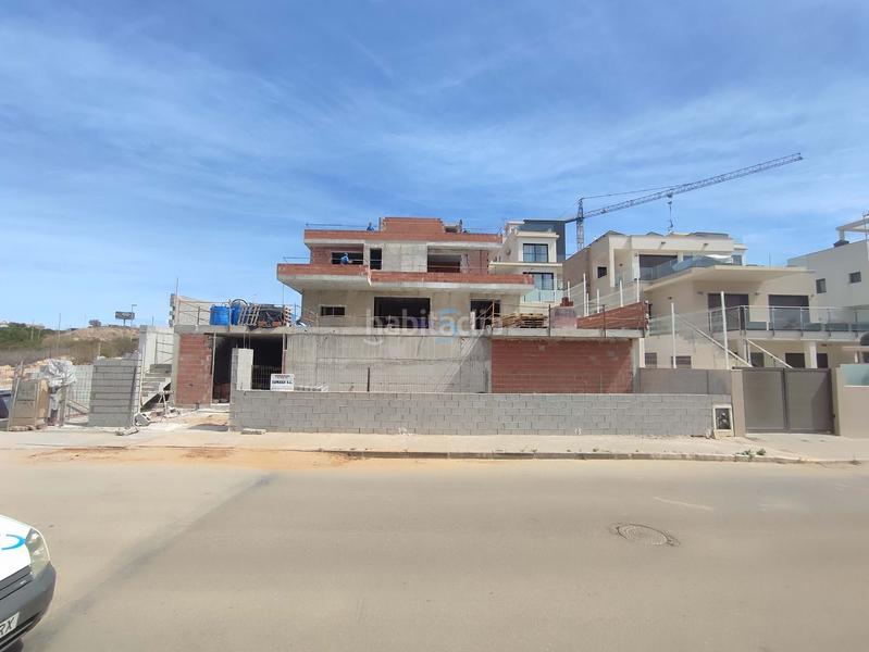 Foto 7f97232d-7f82-4f50-baf2-bb1fdb60a657. Casa en Campoamor Orihuela