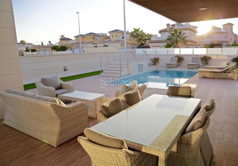Foto e9d0d1f4-2b7a-4da3-9776-8a05accea78e. Casa en Campoamor Orihuela