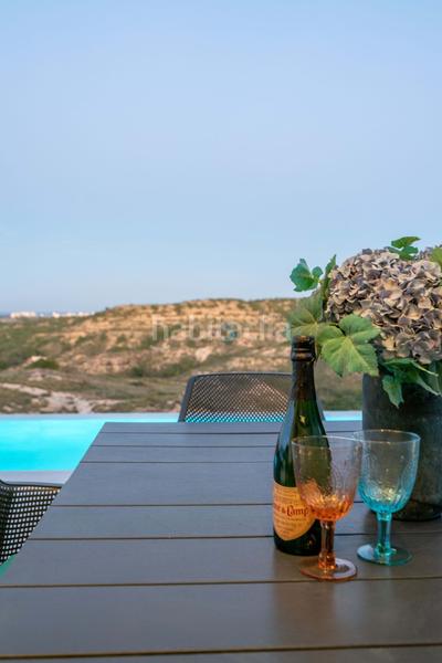 Foto fc8a443d-d436-4fa2-b39b-8df5485cbf25. Casa a Rojales