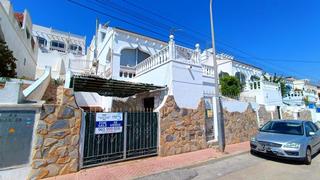 Maison  Calle gran via balcon costa. Encantadora villa independiente de 3 dormitorios con solárium y