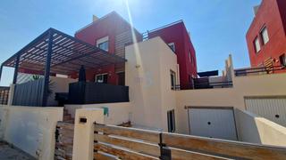 Maison jumelée  Calle san miguel. Espaciosa casa adosada de 3 dormitorios y 2 baños con vistas al