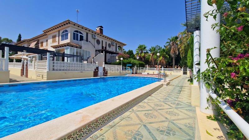 Foto c64ed316-db4e-412b-88b9-310b0432163d. Chalet with heating pool in Los Balcones-Los Altos Torrevieja