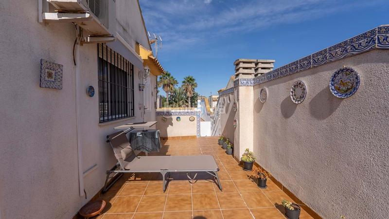 Foto 63b4c44c-f055-4dac-b3cf-1015b2659389. Casa adossada amb calefacció piscina a Daya Nueva