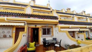 Casa a schiera  Calle nutria amapolas vii la florida alicante  es
gate. Situada dentro del encantador complejo amapolas vii en playa fla