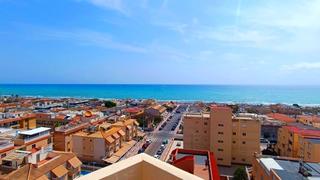 Pis  Avenida de francia. Fantástico apartamento orientado al sur con vistas al mar, a sol