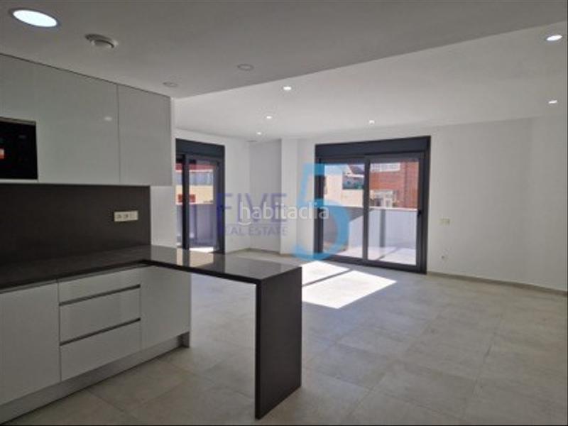 Foto 0aff2087-a149-46ff-95d0-0701934f57cb. Flat with parking pool in Las Piscinas Naturales Torrevieja