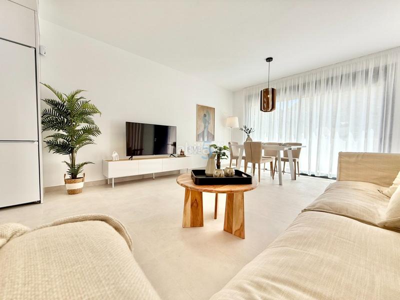 Foto a3d1b173-cc19-49fa-a9c9-7fd75d63a5c0. Piso en Cox