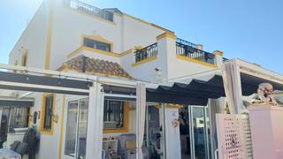 Reihenhaus  Calle manzano. Villa cuádruple de 3 dormitorios y 2 baños muy bien mantenida en