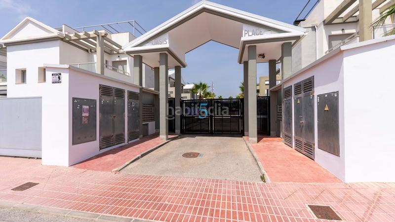 Foto 0ef393ab-56f0-43f6-98a5-12966fa8159c. Pis amb piscina a La Florida Orihuela