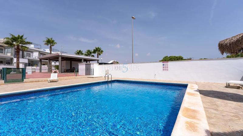 Foto 33864049-dc8f-4fdd-8278-ad8f040ab3b2. Pis amb piscina a La Florida Orihuela