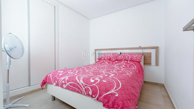 Foto c7ff68f3-1e8e-48fb-abd5-bdd43922eb23. Pis amb piscina a La Florida Orihuela