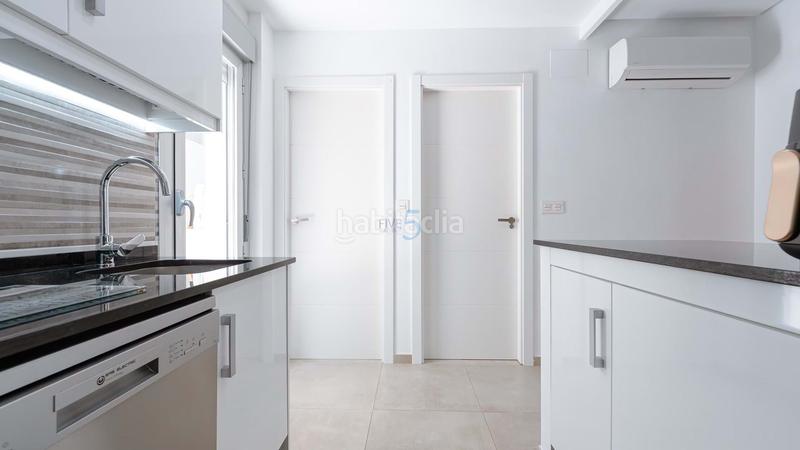 Foto f05af4dc-3650-465c-bc80-391d7f5a11d4. Pis amb piscina a La Florida Orihuela