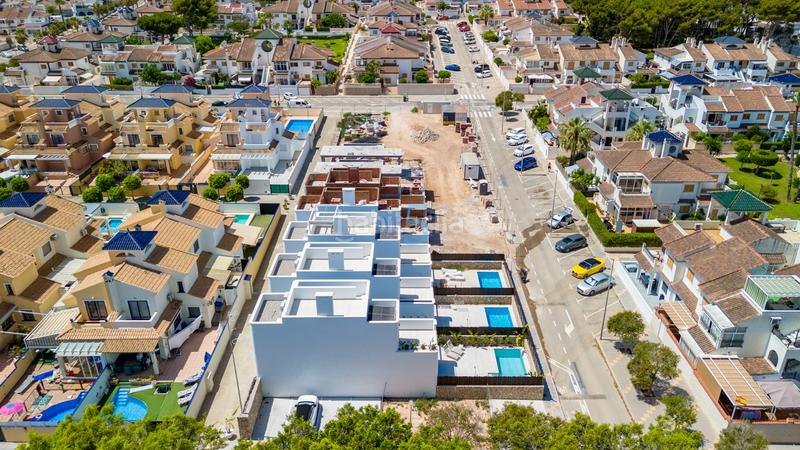 Foto 61dc6ca1-6e5c-4911-b4c9-33650d2ebb8b. Casa a Mil Palmeras Pilar de la Horadada