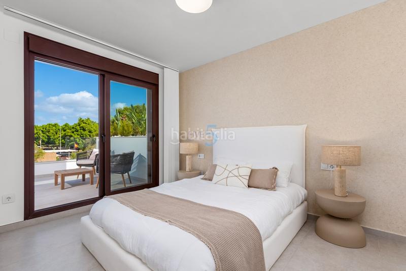 Foto 679dad21-fa38-4c25-86aa-5731d847d9bc. Casa a Mil Palmeras Pilar de la Horadada