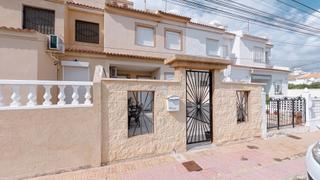 Maison jumelée  Calle pablo picasso. Casa adosada renovada de 3 dormitorios con piscina privada y jar