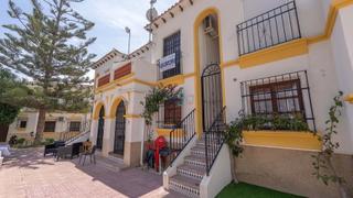 Appartement  Calle filipinas. Descubra este encantador ático de 1 dormitorio totalmente amuebl