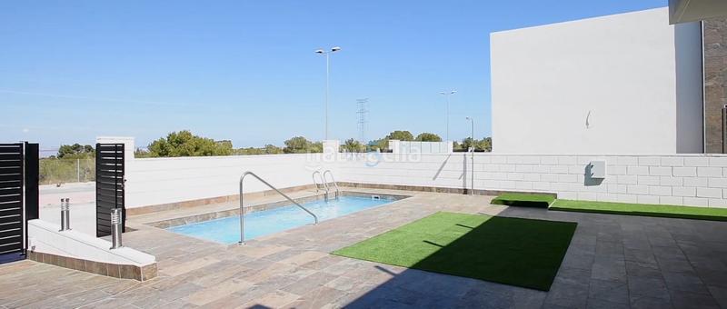 Foto 68d42534-df4d-410b-a6ab-786f7e93feae. Casa en Los Almendros Orihuela