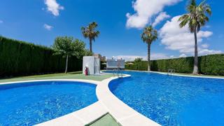Pis  Calle chiva. Encantador apartamento en planta baja de 2 dormitorios y 1 baño