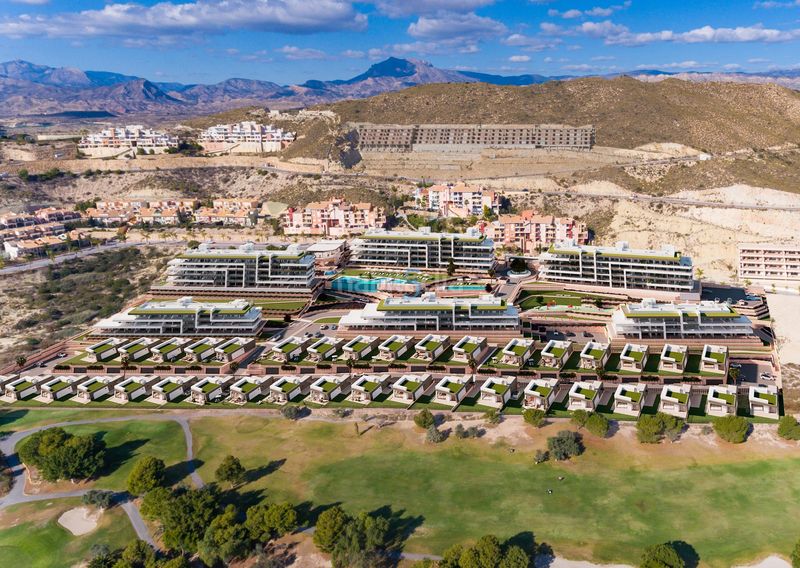 Foto 065f994f-f04e-4a0a-b729-370adfd28c7a. Casa amb aparcament piscina a Bonalba-Cotoveta Mutxamel