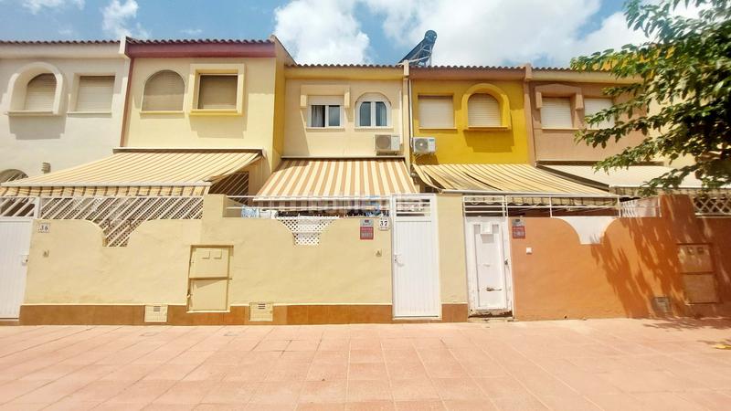Foto 574b0faa-4a41-43f3-b5bc-28c0dc7f65d4. Casa a schiera con parcheggio piscina in Santiago de La Ribera San Javier