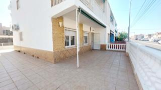 Pis  Avda de colon. 5 real estate está encantada de comercializar este apartamento e