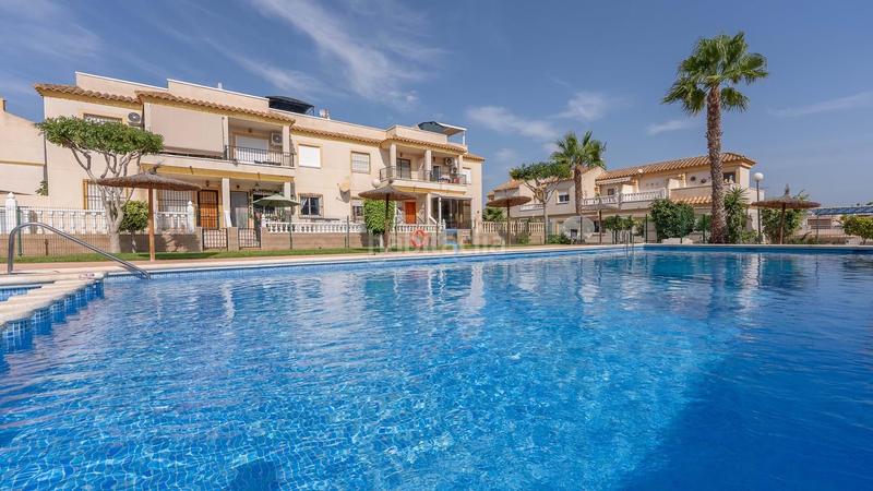 Foto 079ebd86-e8ff-4d0d-863c-335ad9a70142. Casa con piscina in Villamartín-Las Filipinas Orihuela