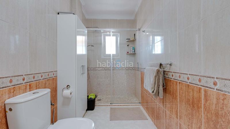 Foto ade4a071-0c18-41fc-900f-272c75973ce3. Casa con piscina in Villamartín-Las Filipinas Orihuela