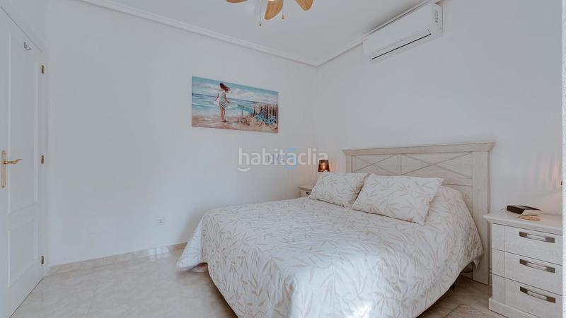 Foto ae15b00f-f1af-4131-82d0-1411edf2cd7c. Casa con piscina in Villamartín-Las Filipinas Orihuela