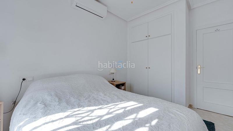 Foto d2fac6b9-f9ee-4253-9d69-265dcd550b8c. Casa con piscina in Villamartín-Las Filipinas Orihuela