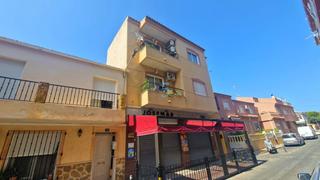 Appartement  Avenida alicante. Amplio apartamento de 3 dormitorios y 2 baños en el último piso